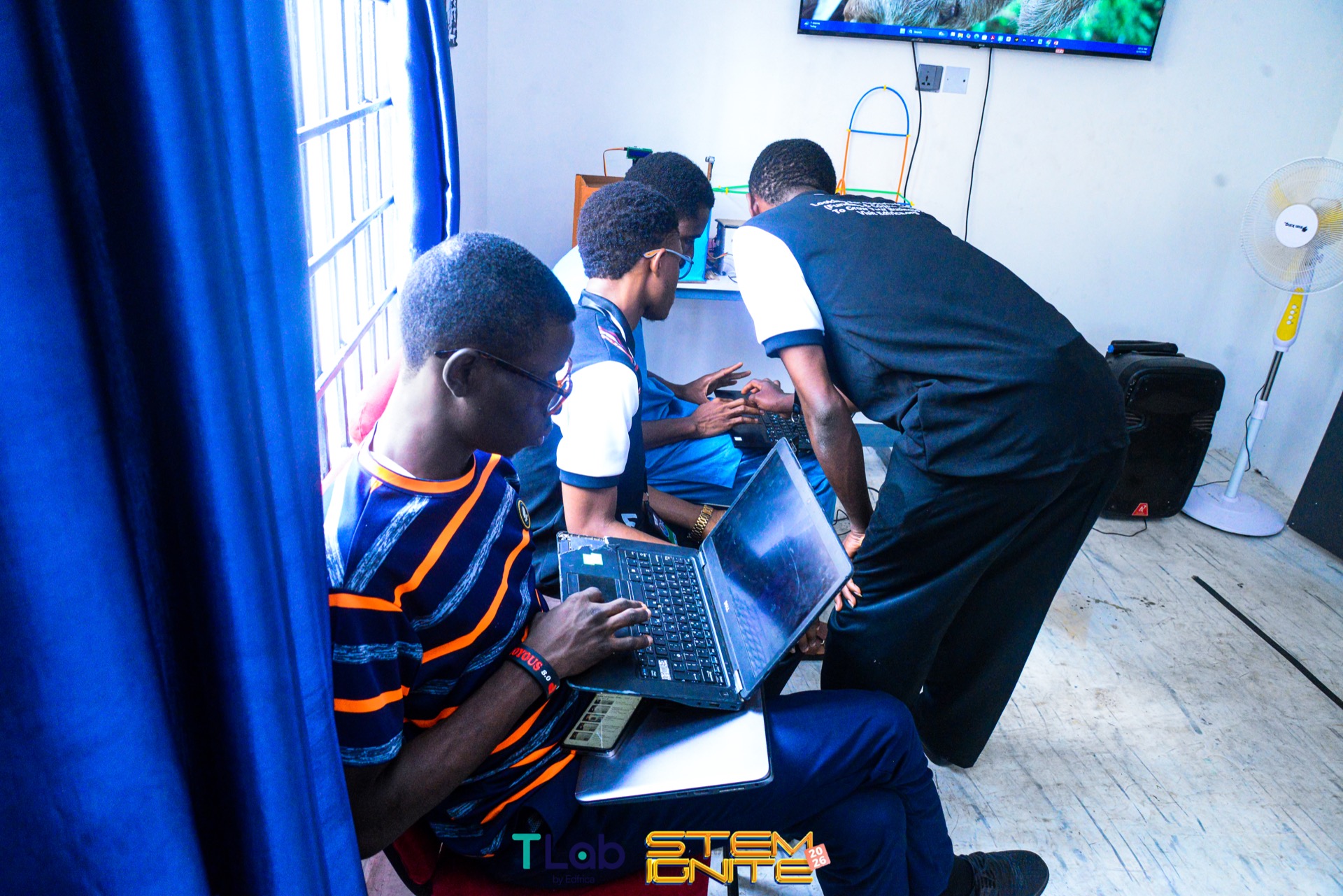 Children coding in STEM lab